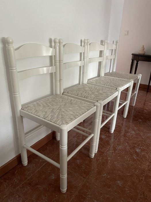 Quatro cadeiras