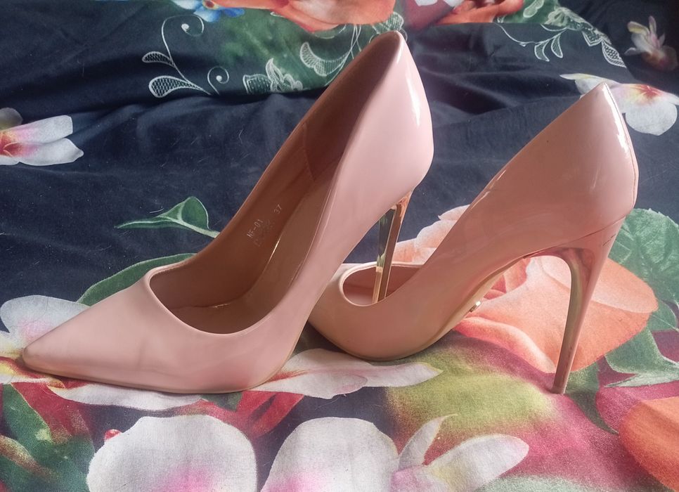 Sprzedam buty damskie