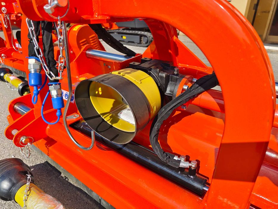 Triturador Pesado Hidr. 1.8m CERVO-180 -p/trator 60-100cv NOVO c/CARDÃ