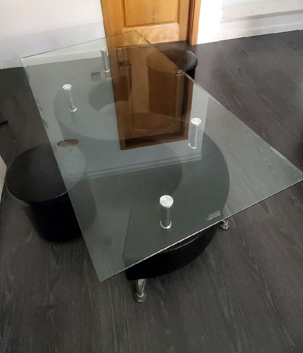 Mesa de Centro em Vidro com bancos de apoio