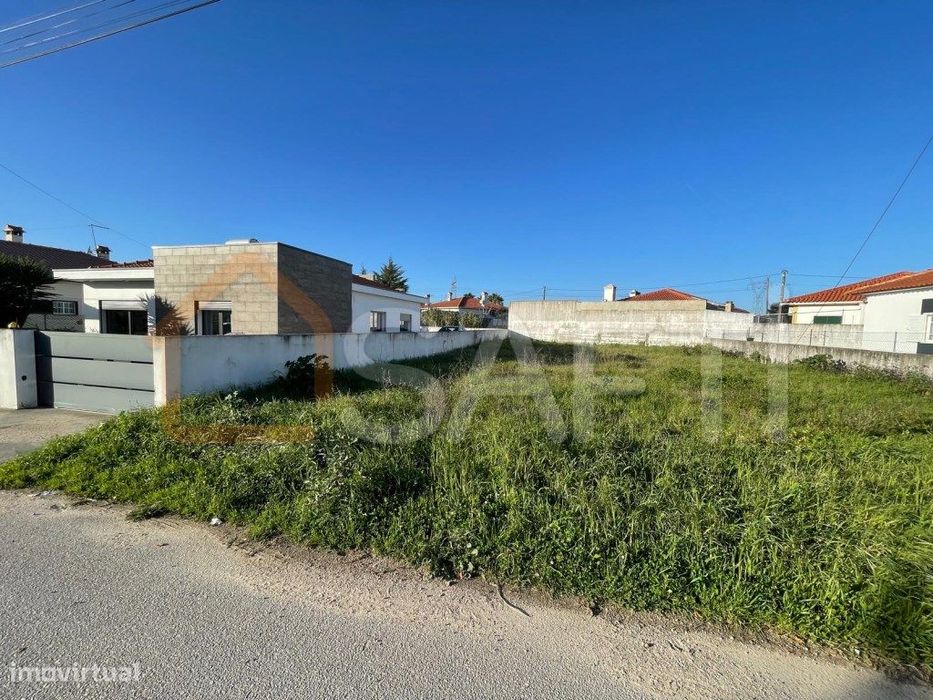 Terreno urbano em Charneca de Alcorochel, Torres Novas — Brogueira, Parceiros De Igreja E Alcorochel, Santarém