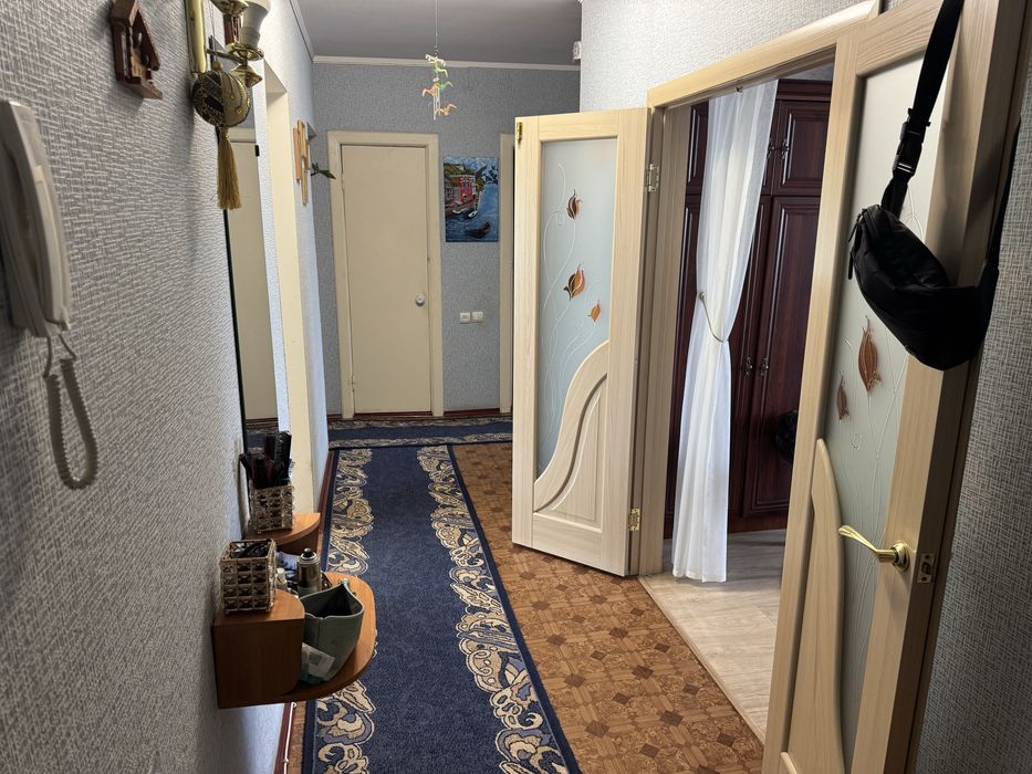 Трехкомнатная квартира на 40 лет в кирпичном доме. От хозяина