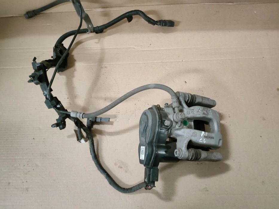 CITROEN C4 III 20- ZACISK HAMULCOWY PRAWY TYŁ 9842295180