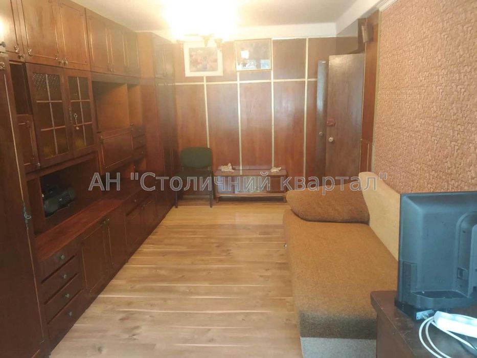 метро Виставковий центр Васильківська Голосіївський 116а