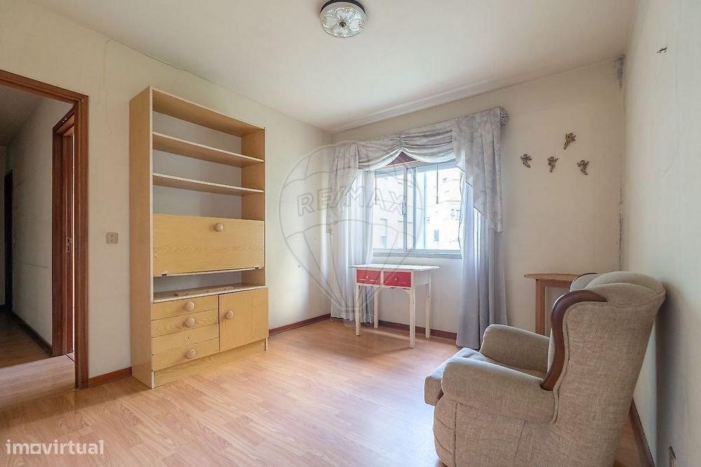 Apartamento T4 à venda em Coimbra  Santo António dos Olivais
