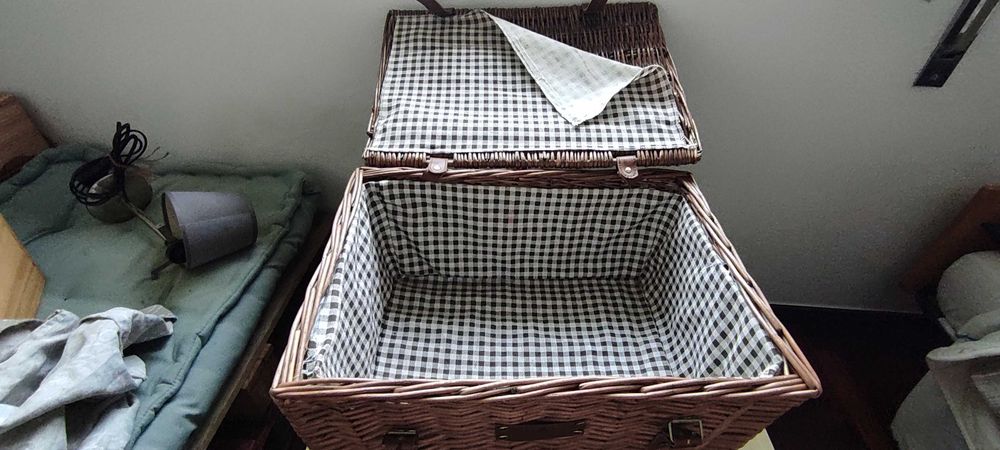 Cesta de Piquenique de Vime com Forro