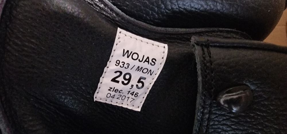 Wojas 933/MON rozmiar 29,5 czarne