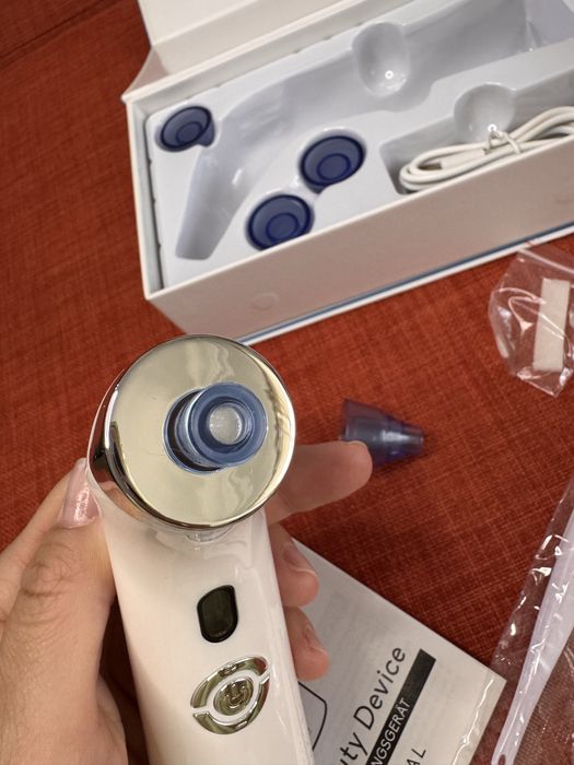 Maquina Limpeza Facial Essy