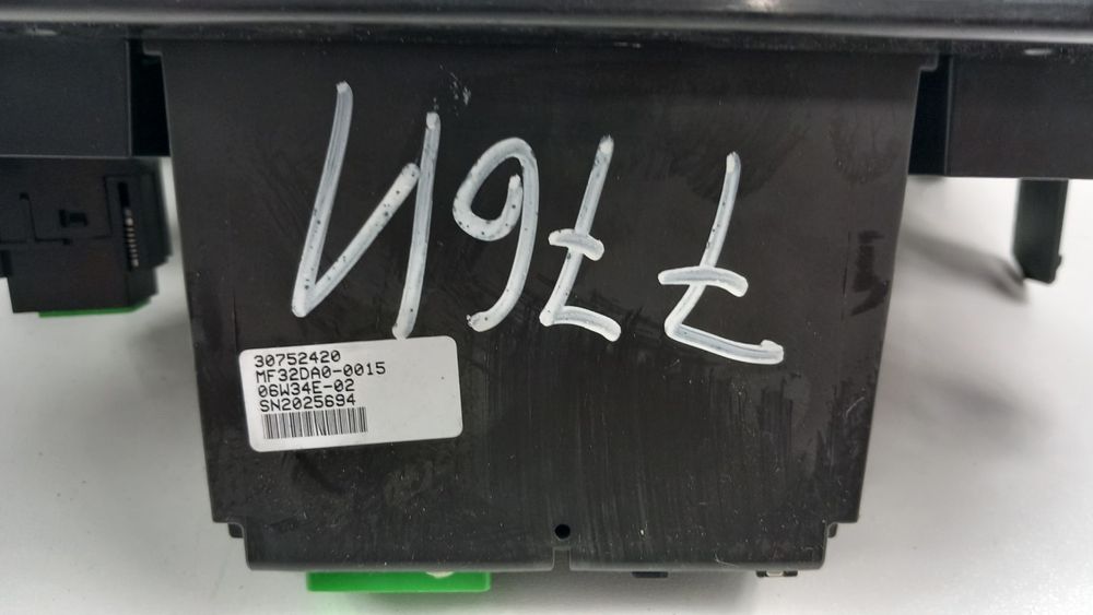Volvo Xc90 Panel Sterowania Radia 30752420