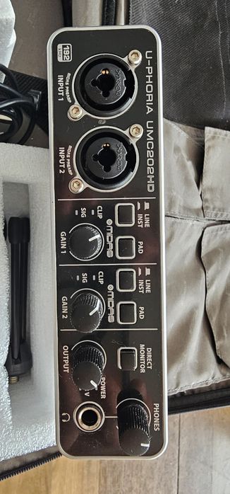 Behringer UMC202HD interface audio
