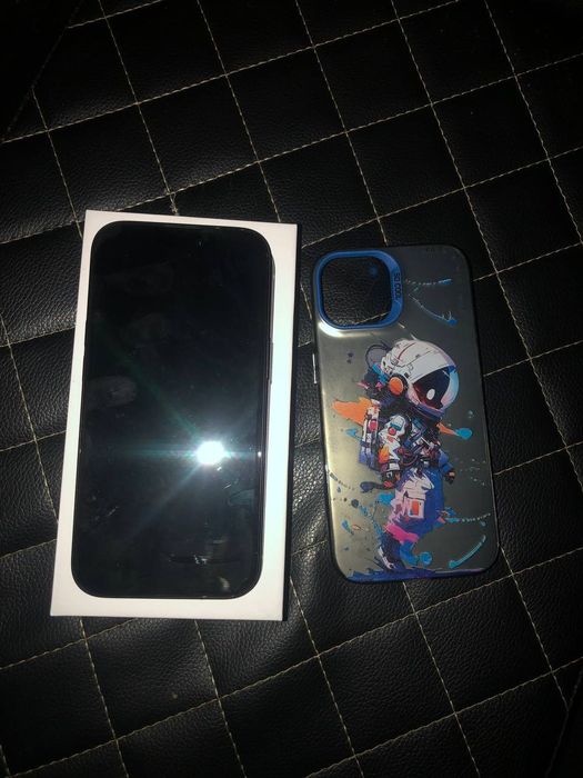 Продам айфон 15 128