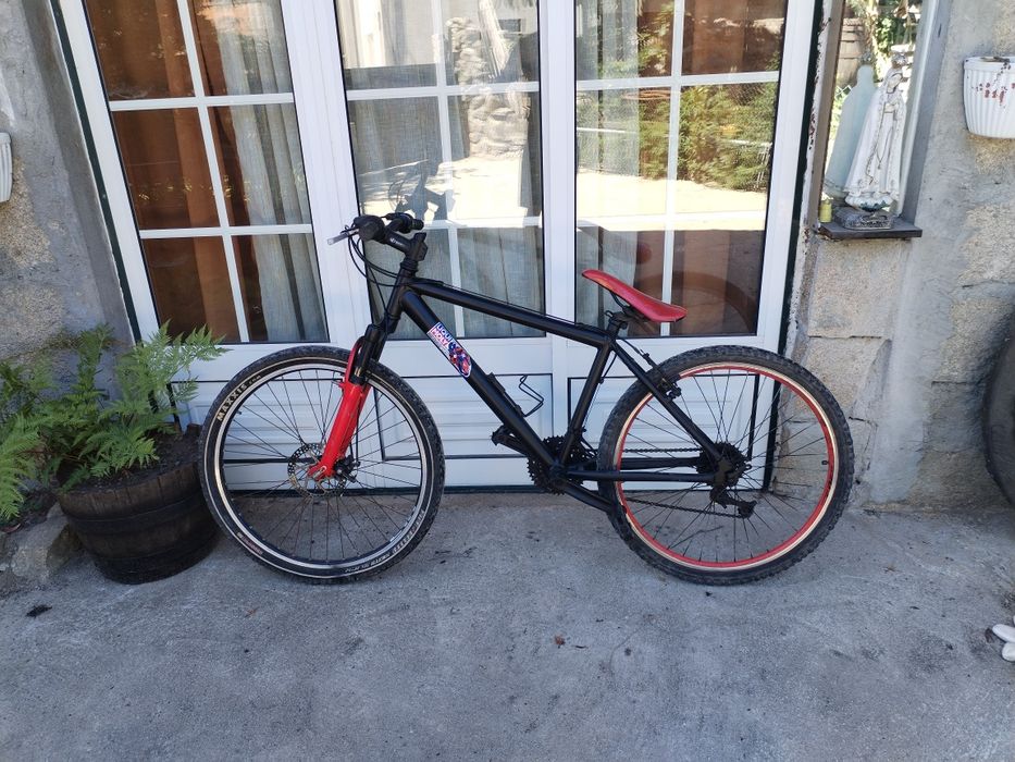 Bicicleta Preta LiquiMoly
