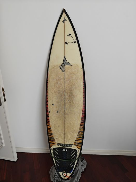 Prancha surf 6'4 c/ saco
