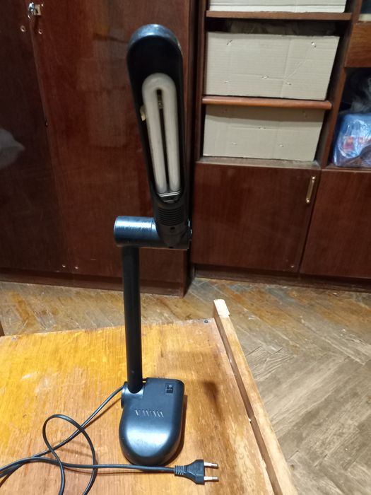 Лампа настольная