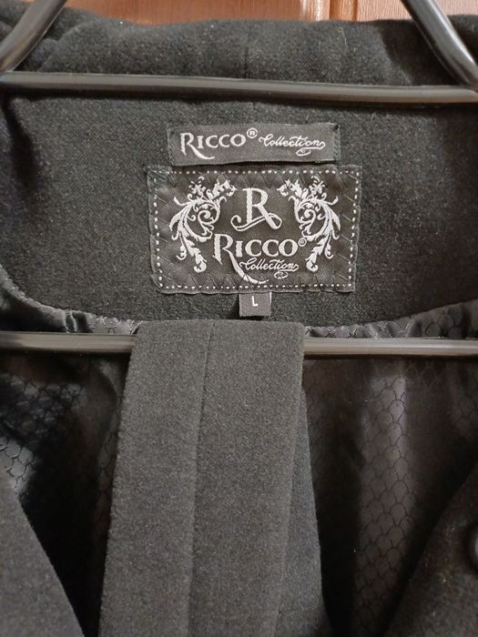 Пальто жіноче чорне