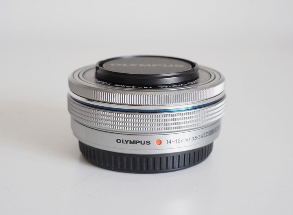OM System (Olympus) 14-42mm f/3.5-5.6 EZ srebrny
