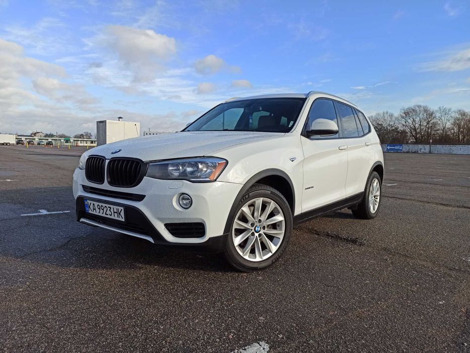 BMW X3 РЕСТАЙЛ 2.0 бензин. 2014 год
