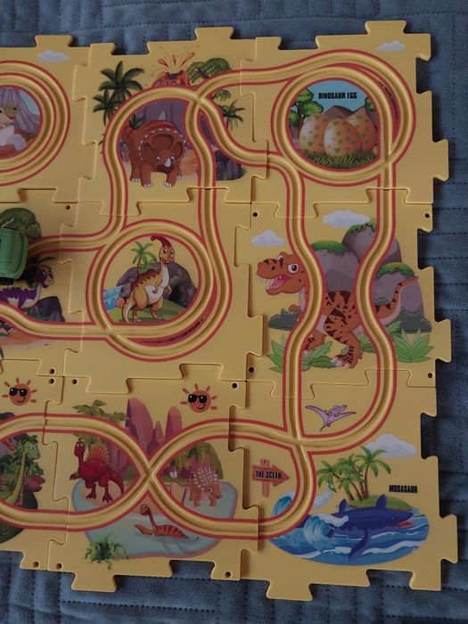 Puzzle Track Car, układanka z samochodzikiem