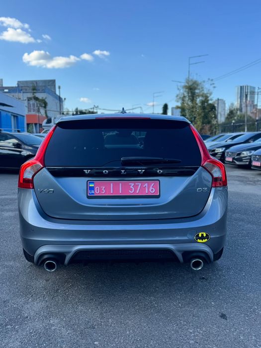 Volvo V60 Facelift R-Design D3 Drive-E 2016