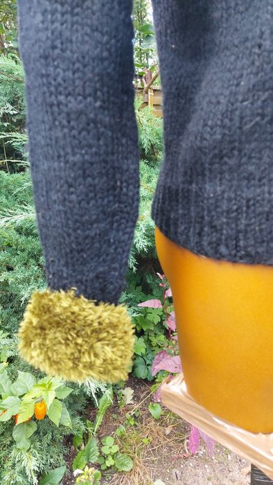 Sweter damski czarny z zielonym gruby rozmiar L/ XL