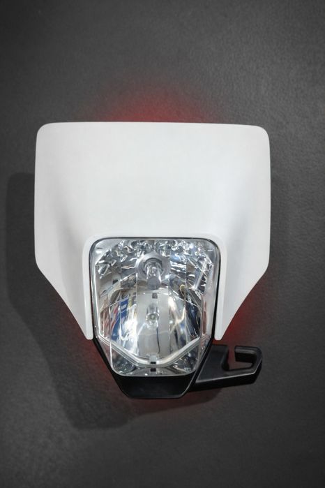 Mica enduro e suporte matricula como novo 60€