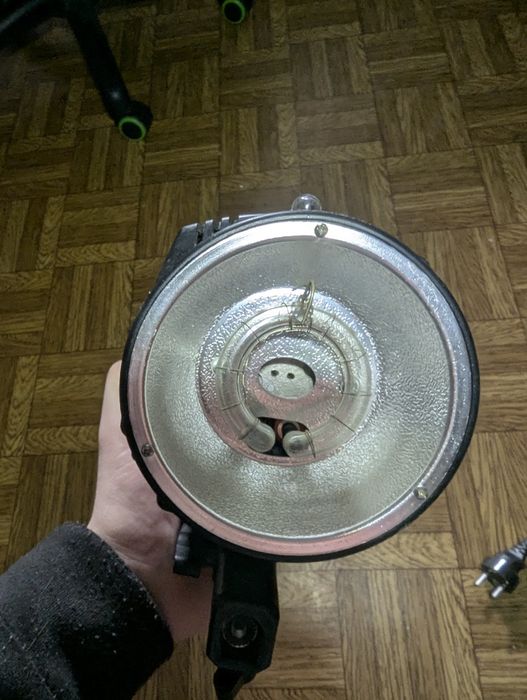 Студийная фотовспышка falcon eyes ss-200f