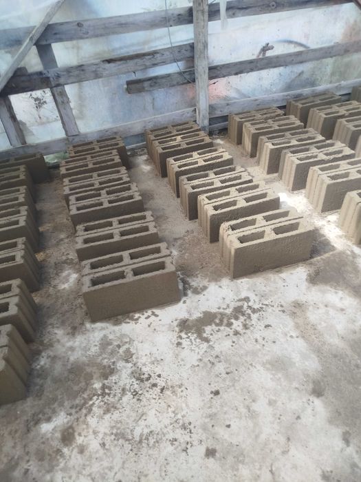 Pustaki betonowe 12x24x49cm