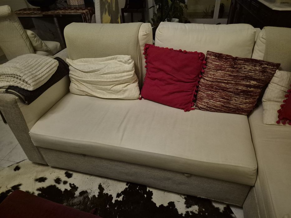 Sofá cama com chaise longue
