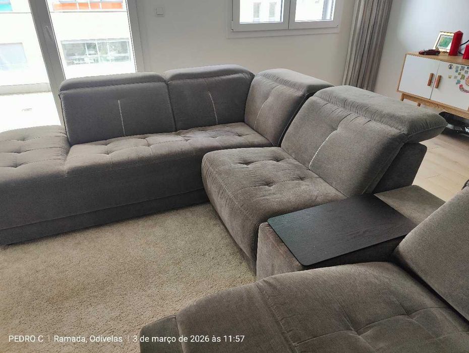 Sofá com chaiselongue e relax elétrico 280x210X100 em tecido.