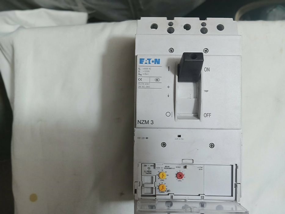Автоматический выключатель Еатон 450А
