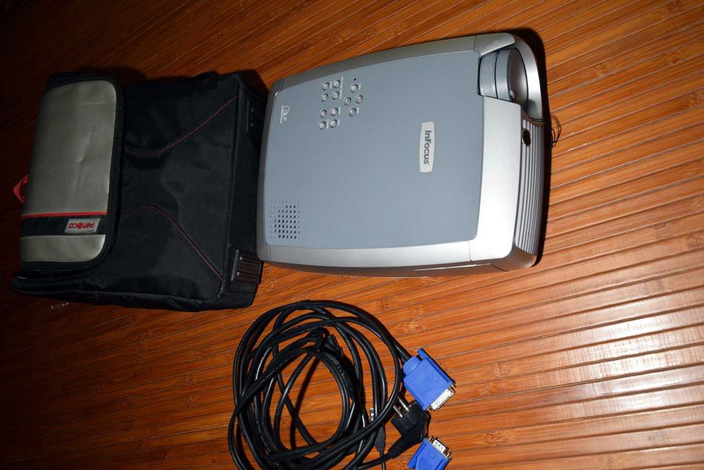 InFocus X2 Projector64284415584129123