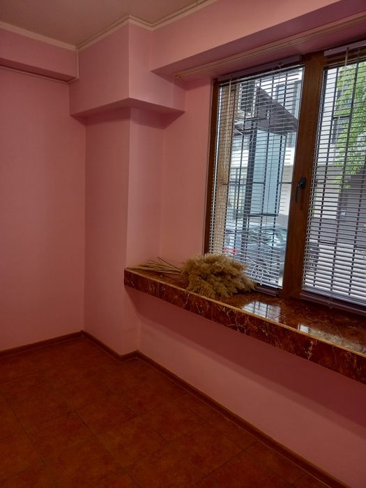 Продається приміщення в центрі