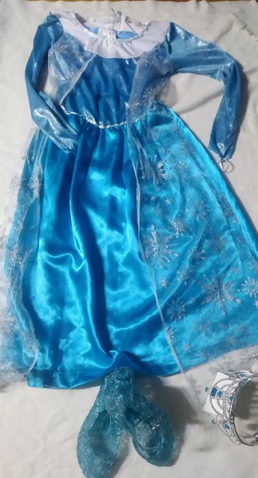 Vestido Elsa que já viveu muitas aventuras! 7/9 anos