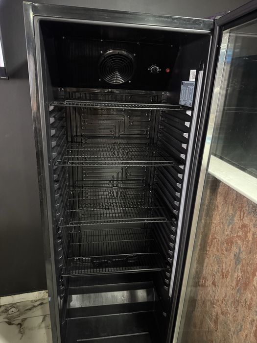 Vitrine Refrigerada Comercial Metro Professional 347L – Excelente Estado