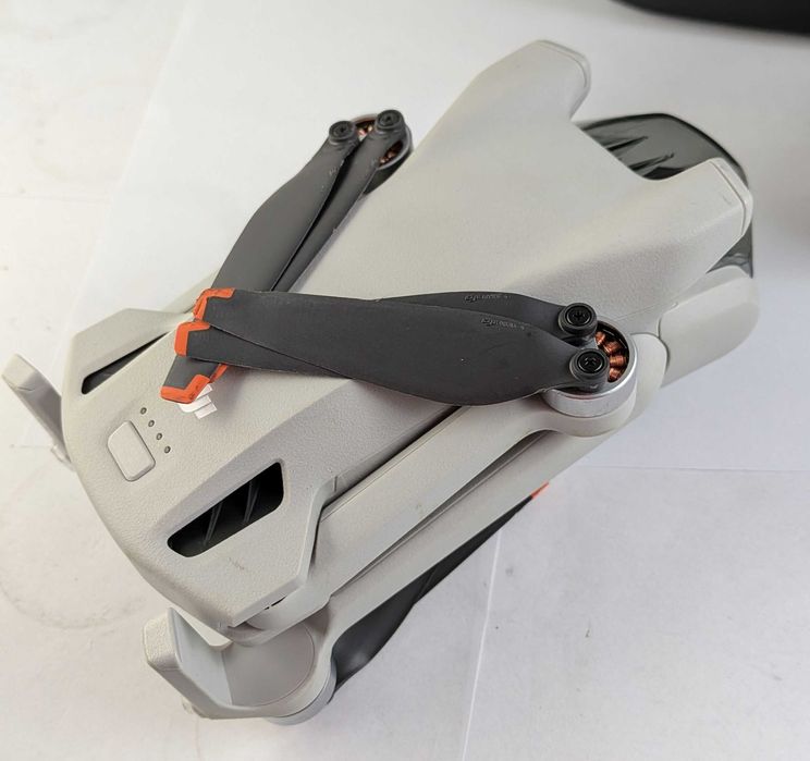 Dron Dji Mini 3 Fly More Combo Zestaw 3 Baterie