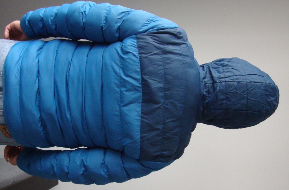 Куртка утеплена Mountain Warehouse.