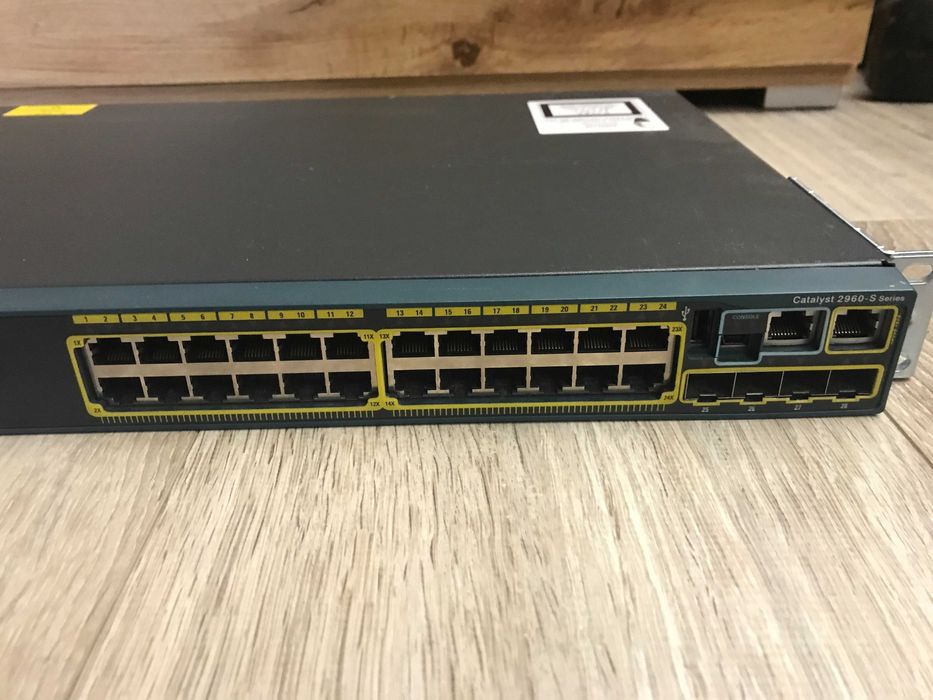 Switch Cisco WS-C2960S-24TS-L 24xGIGABIT + 4xSFP + USZY RACK
