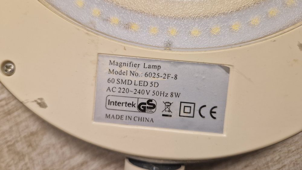 Led лампа косметологическая с линзой  8w