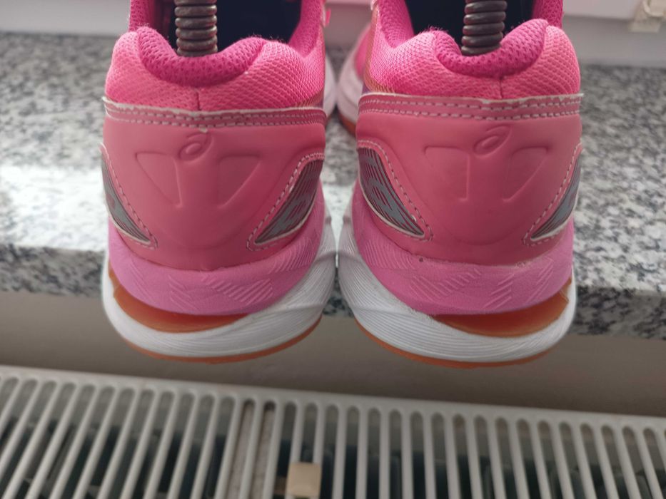 Damskie buty do biegania asics Gel-Nimbus 19 rozmiar 37