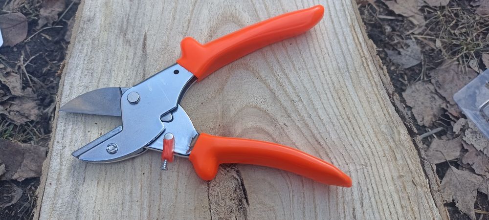 Секатор Японскoй стали Sk5  с прямым срезом GUALITY новий