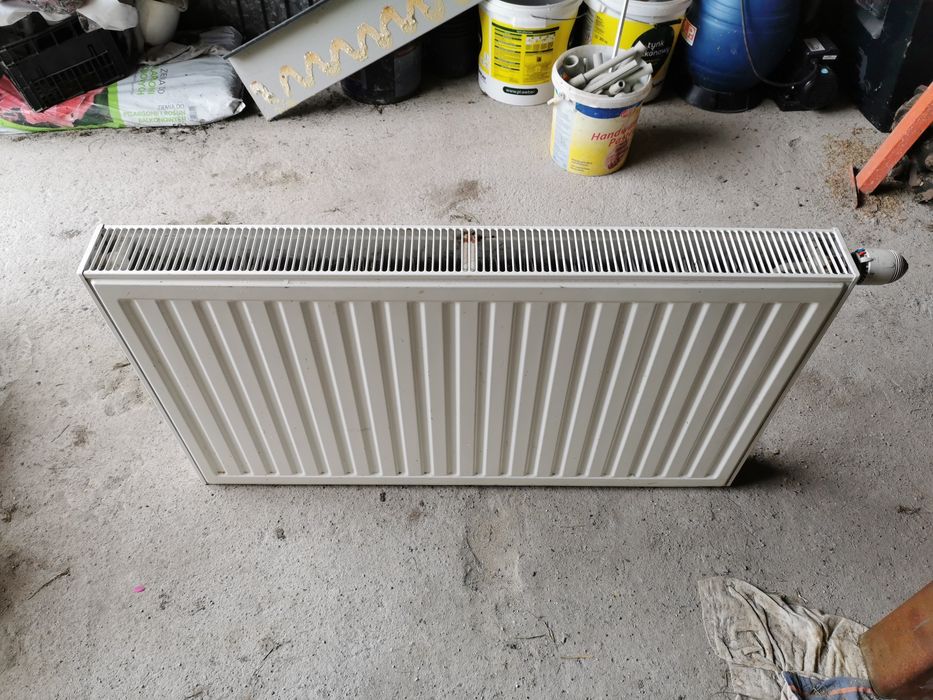 Grzejnik kaloryfer purmo 105x60 podwójny panelowy przyłącz dolny prawy