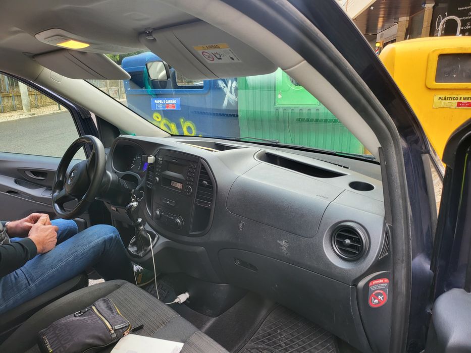 Aluguer carrinha de 9 lugares