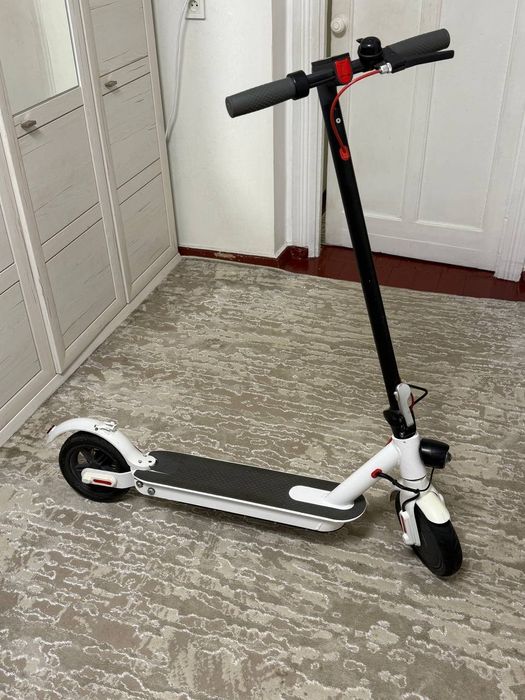 Електро самокат.