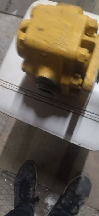 Масляный насос высокого давления на komatsu