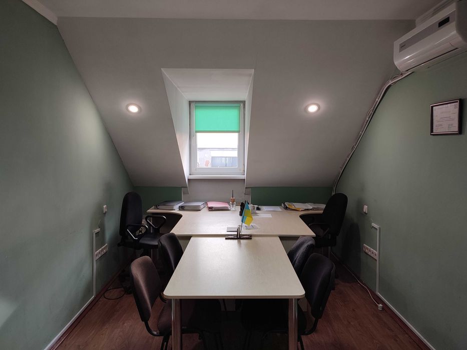 здам в оренду офіс з меблями у ТЦ ВУЛИК