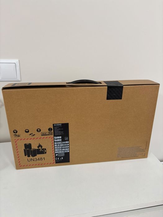 Asus Vivobook X1504Z  dysk SSD512G NOWY!!!