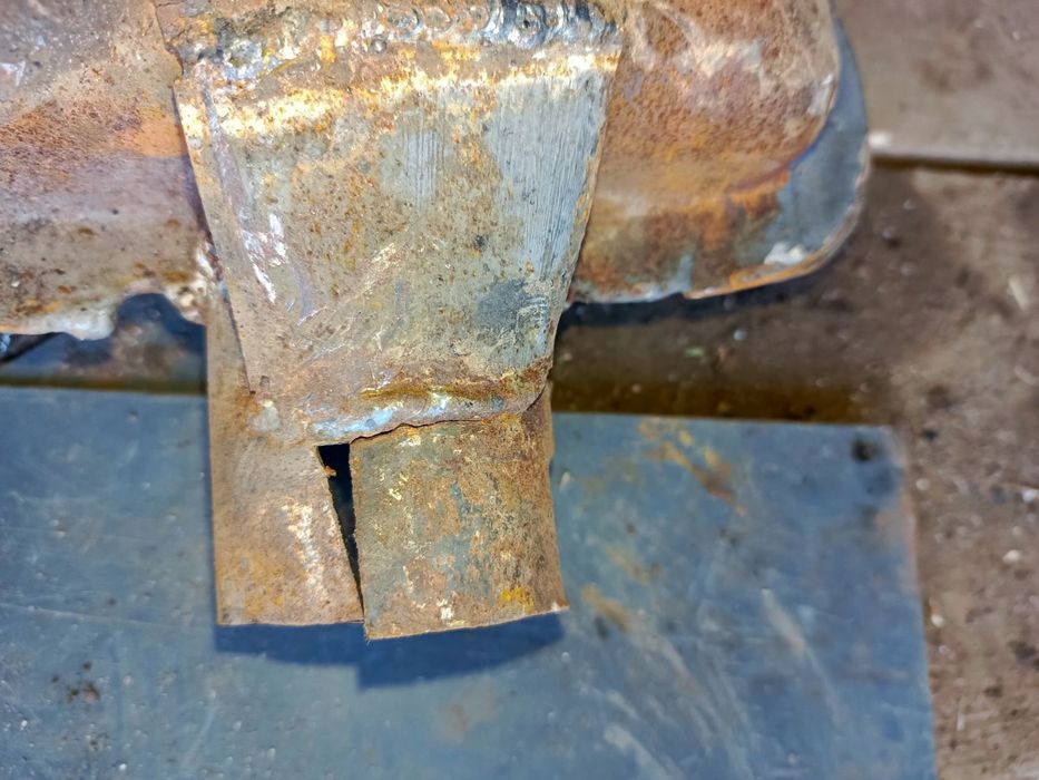 Продам краб навіски МТЗ,поперечка,серьга,вихлопна,колектор т 40