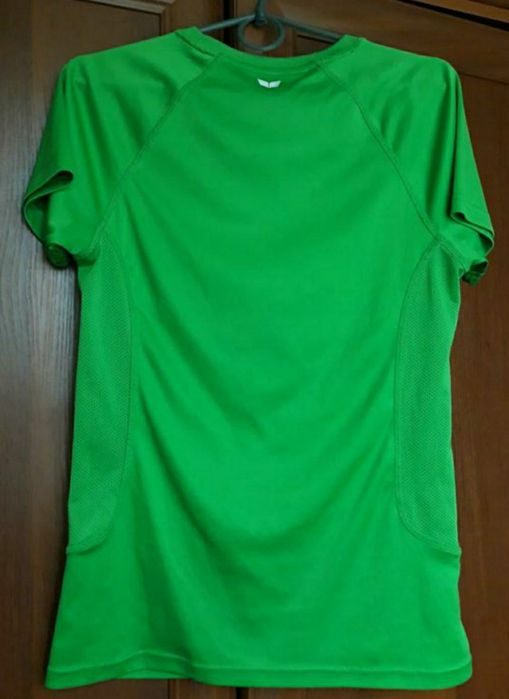 Фірмові футболки для спорту