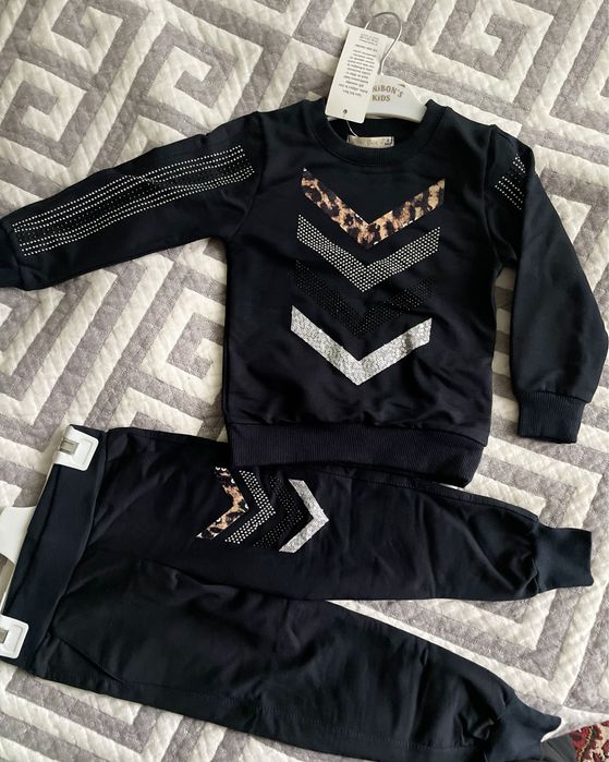 Костюм для дівчинки