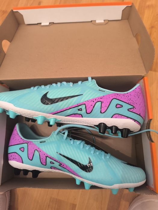 Chuteiras Nike T43 Zoom Vapor 15 Academy NOVAS